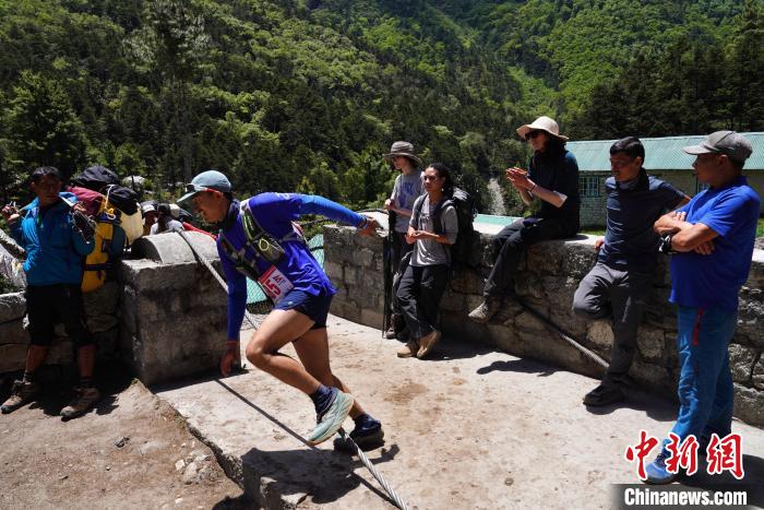 2025珠峰马拉松在尼泊尔举行