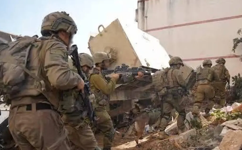 以军凌晨突袭加沙中部 代尔拜拉赫遭多轮轰炸