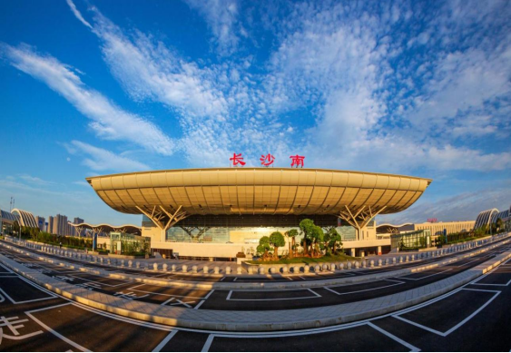 雨花区亮相《300秒看家乡》：开放高地涌活力，幸福雨花绘新篇