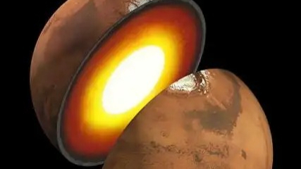 科学家发现火星存在固态内核 与地球高度相似