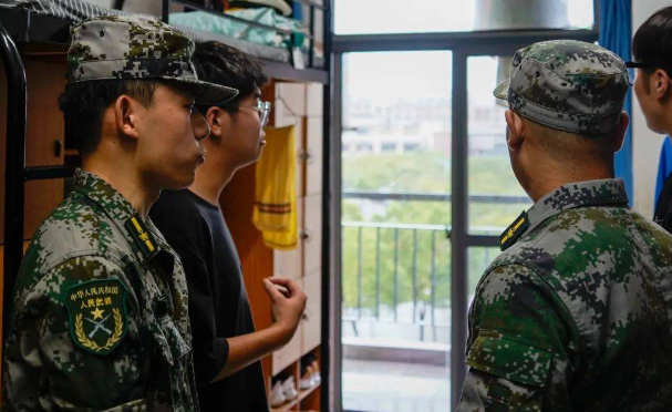 带兵有啥秘诀？他从&ldquo;三把椅子&rdquo;感悟带兵之道