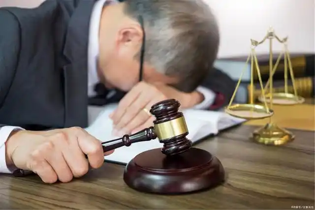 人民法院大力推进清理政府机关、事业单位拖欠中小企业账款工作