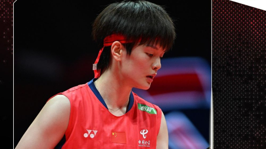 羽毛球世巡赛总决赛：石宇奇、王祉怡提前锁定四强名额
