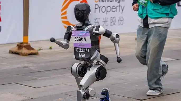 亦庄人形机器人半马明年四月开跑