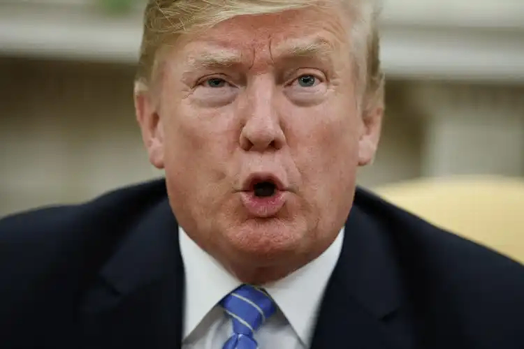 特朗普：将对伊朗局势&ldquo;拭目以待&rdquo;