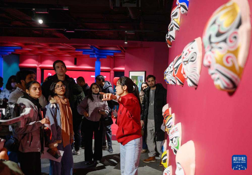 北京朝阳：中外居民体验国粹文化