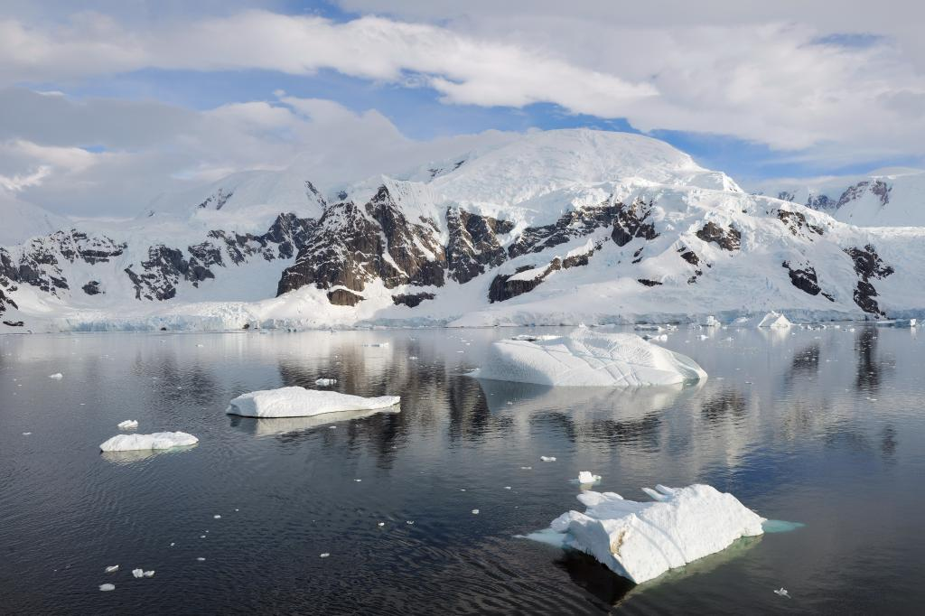 科学与健康|解码洞察南极冰山变化的&ldquo;千里眼&rdquo;