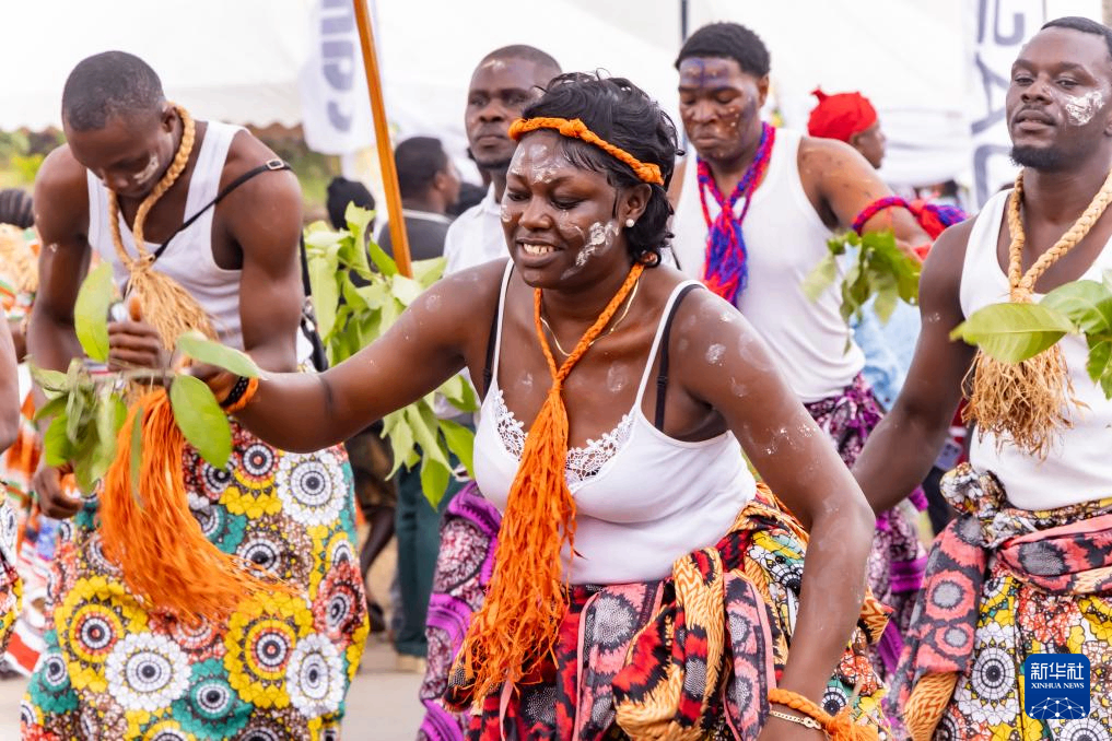 喀麦隆的西南文化节