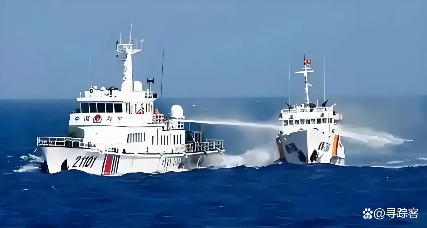 中国海警依法驱离日非法进入我赤尾屿领海船只