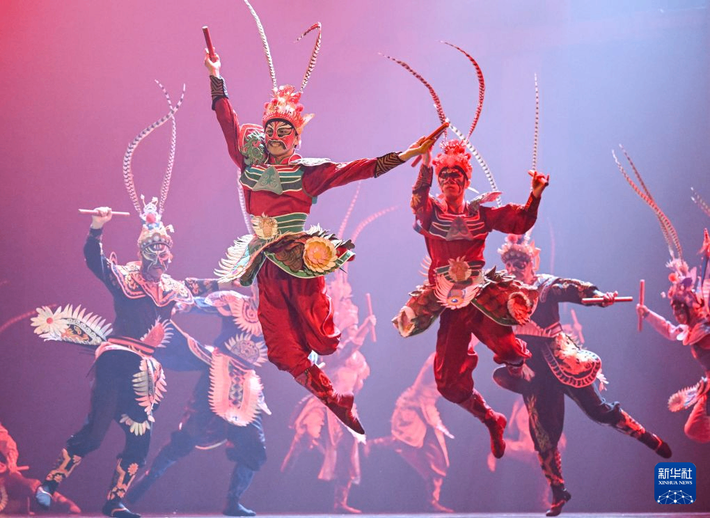 第七届全国少数民族文艺会演参演剧目《英歌》在京上演